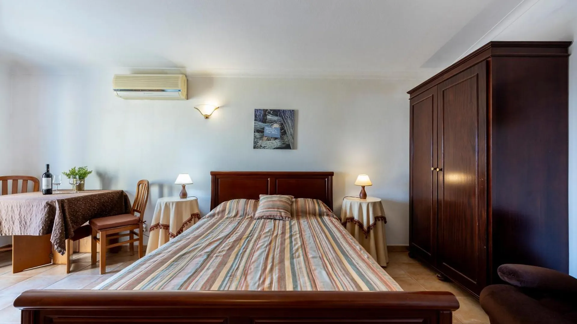Apartamentos Mira Rio Lagos Apartment
