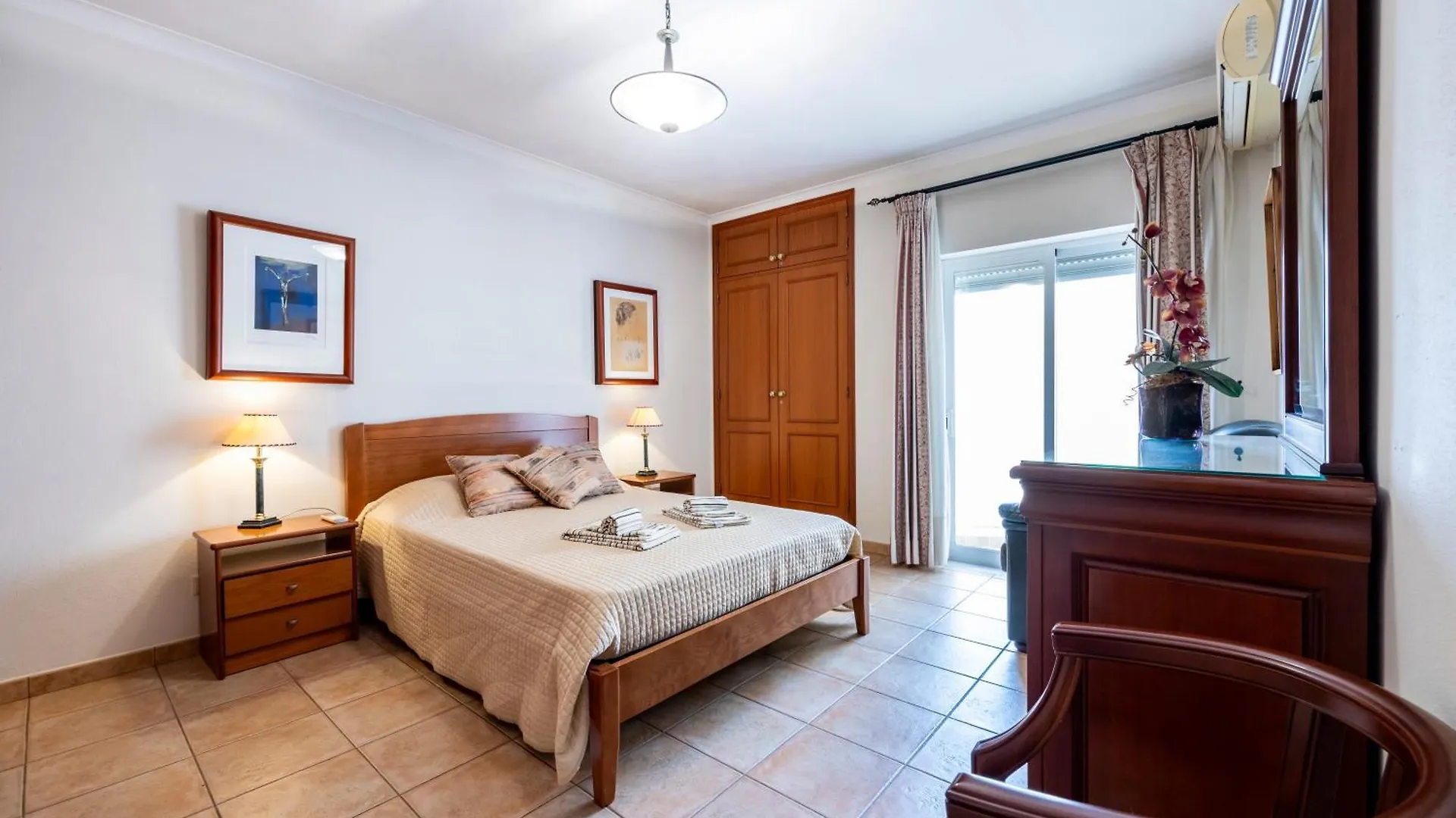 Apartamentos Mira Rio Lagos Apartment